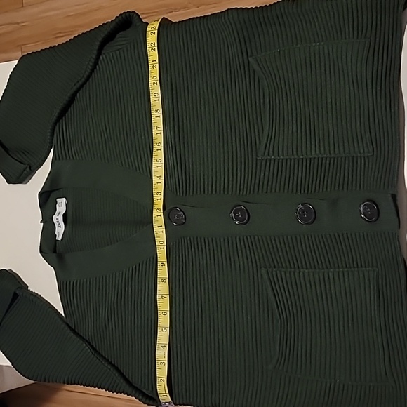 Zara forest green oversized open front sweater. - Picture 4 of 8